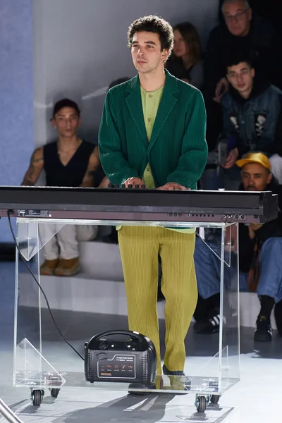 Look 36